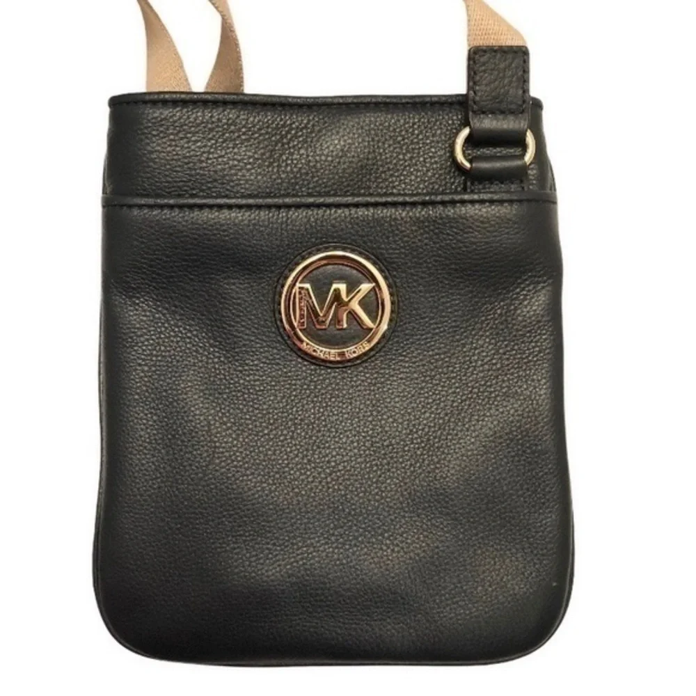 Michael kors blue leather crossbody messenger bag